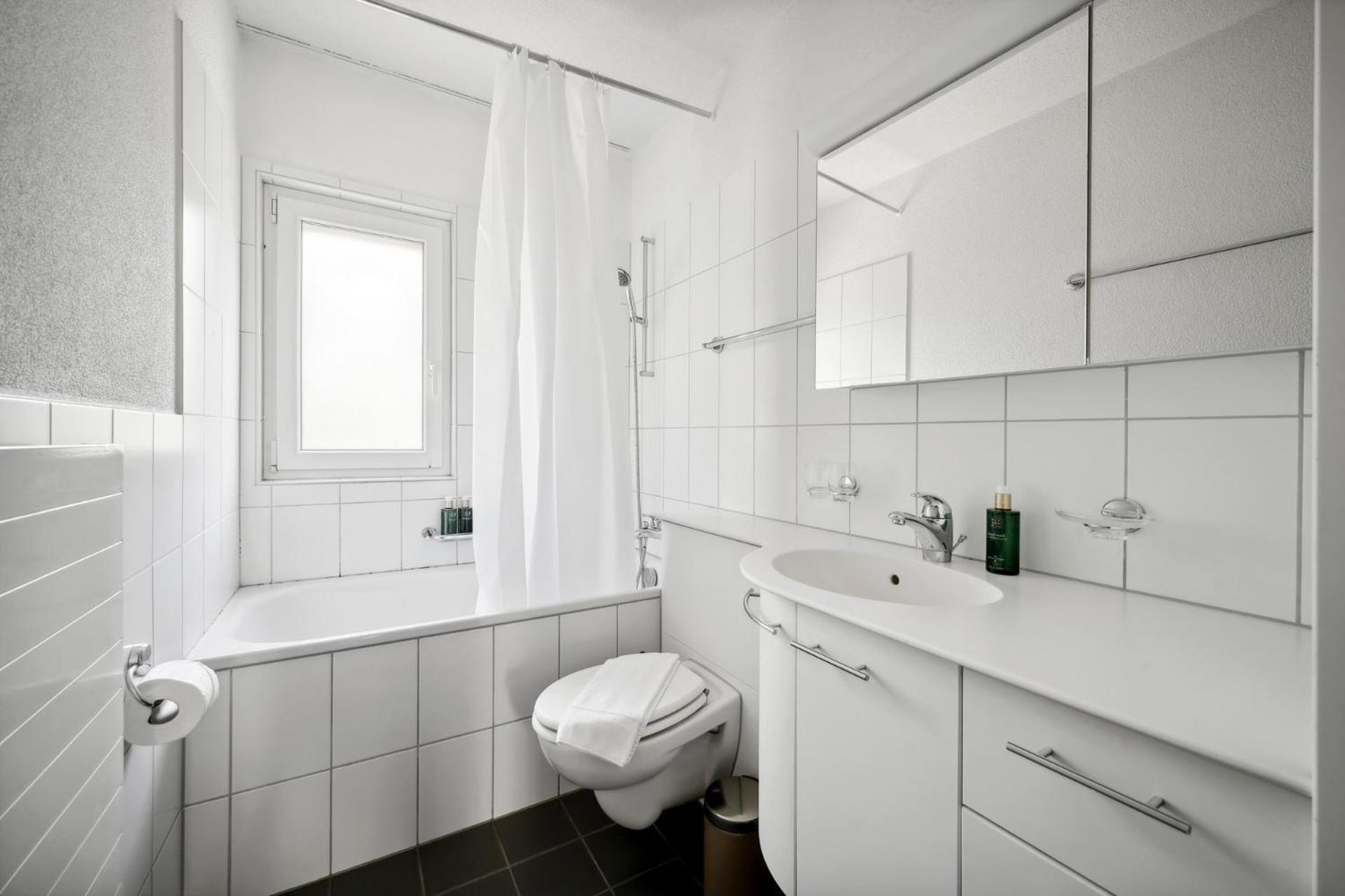 Comfortable Stay In Oerlikon 20 Minutes Away From Zurich Airport Bagian luar foto